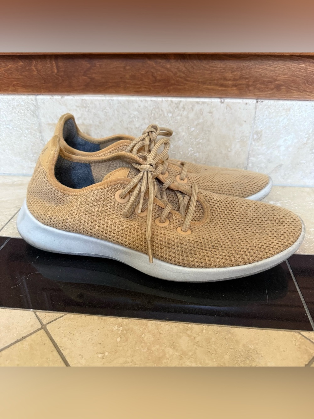 Allbirds Men's Knit Sneakers Yellow Men’s Size 10 Walking Running